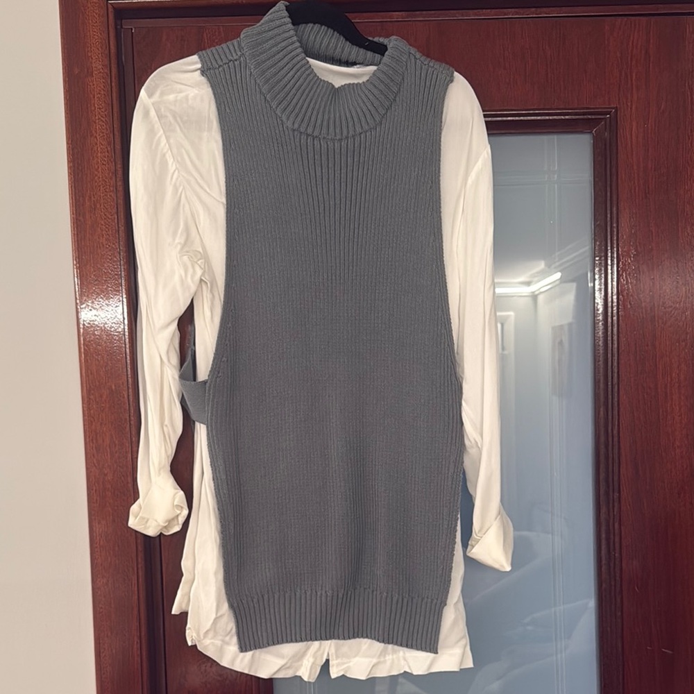 Gray Sleeveless Sweater Vest